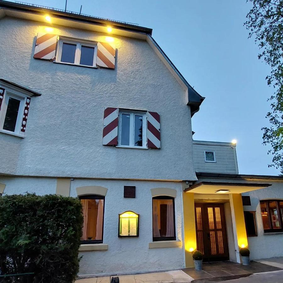 Brauereigasthof Schluesselkeller Giengen an der Brenz Exterior photo